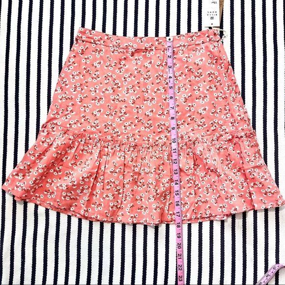 Billabong X The Salty Blonde Upside Ditzy Floral Ruffle Mini Skirt Medium - Picture 4 of 7